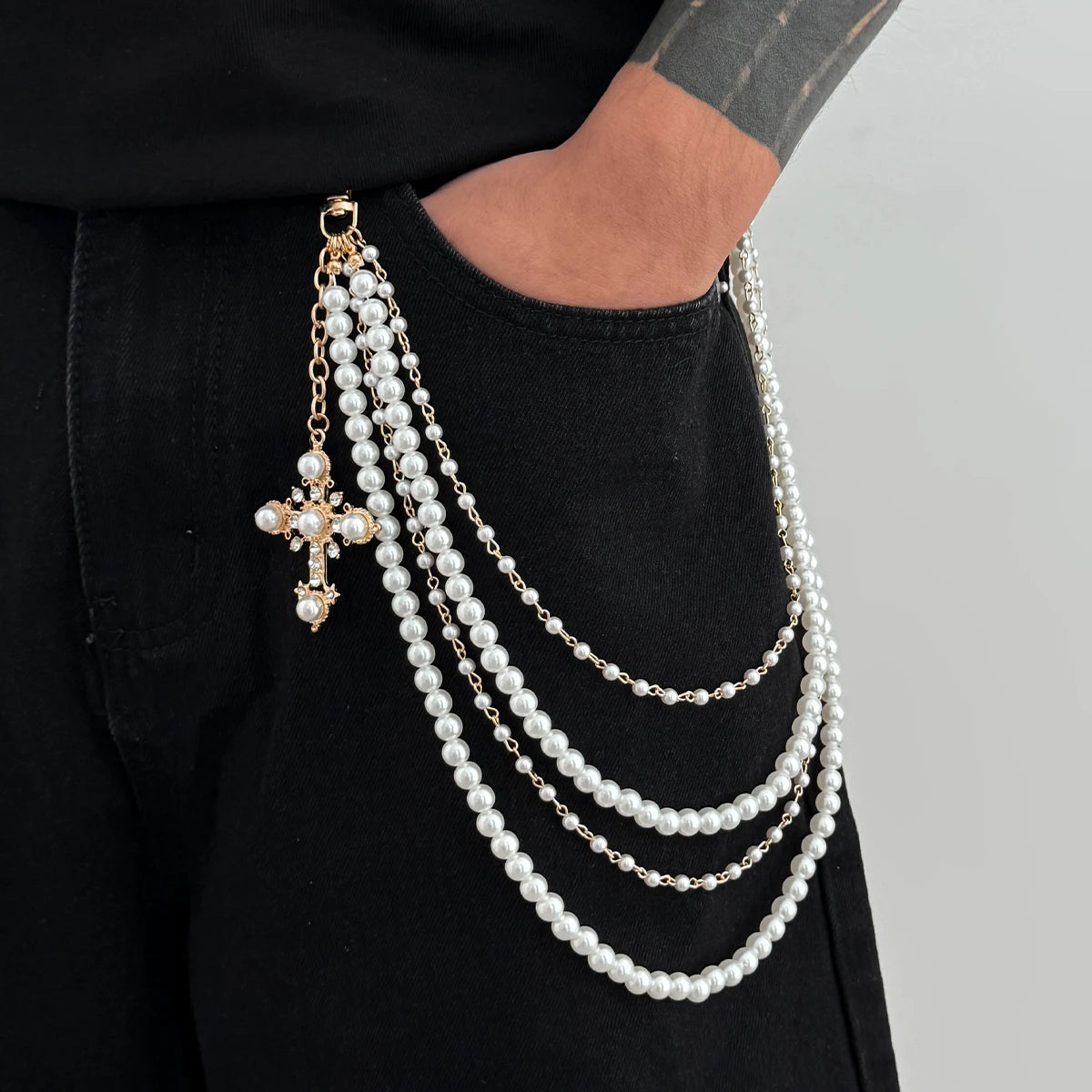 The Saint Pearl Chain