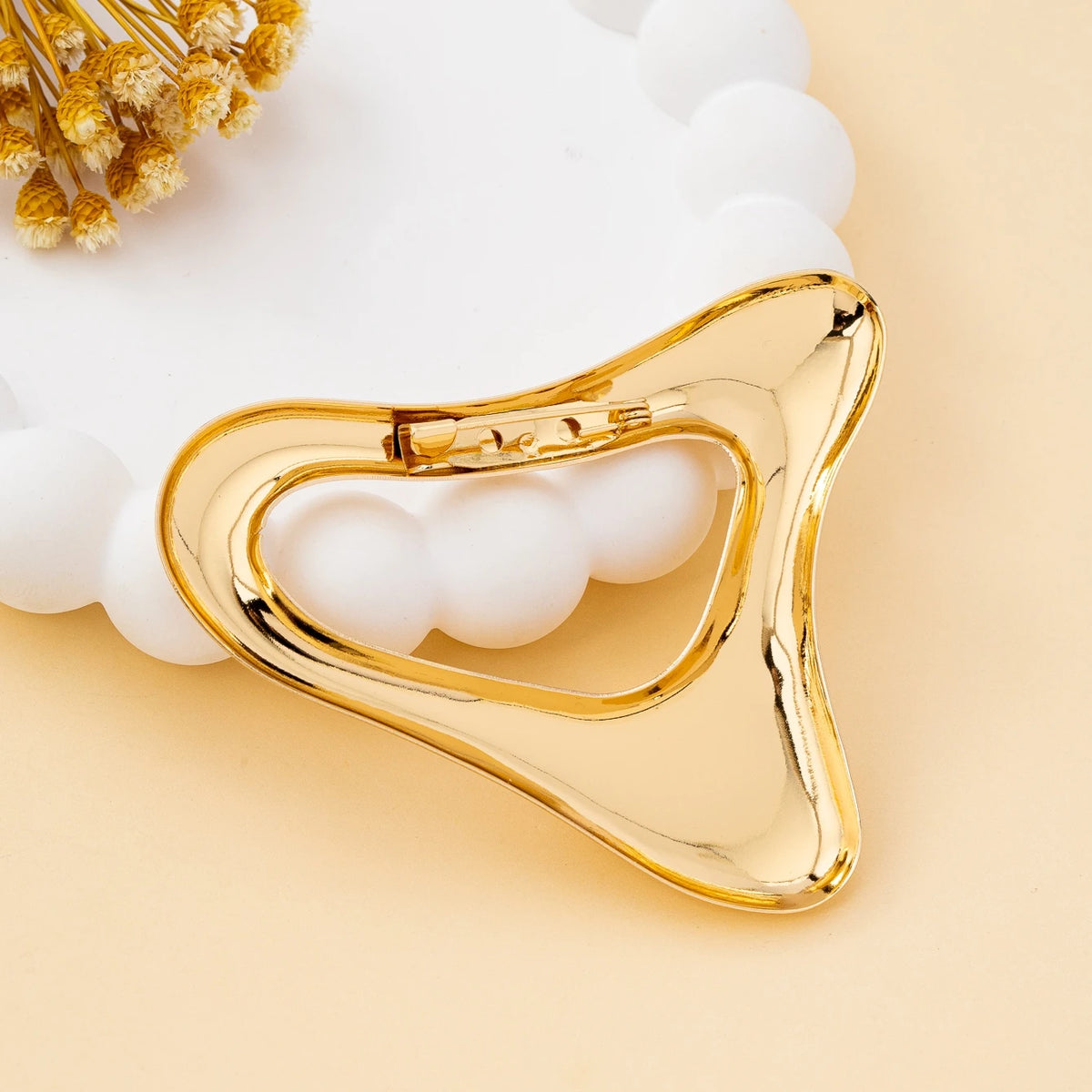 The Sculpt Brooch